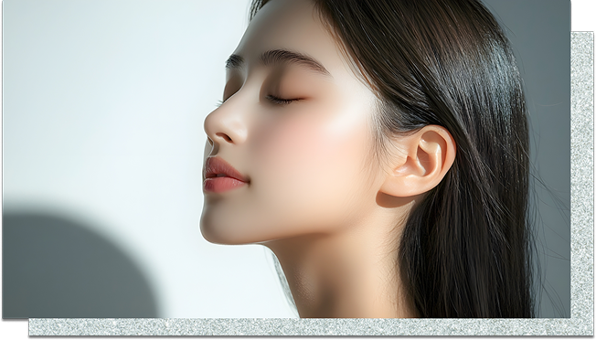 女性が目を閉じている画像